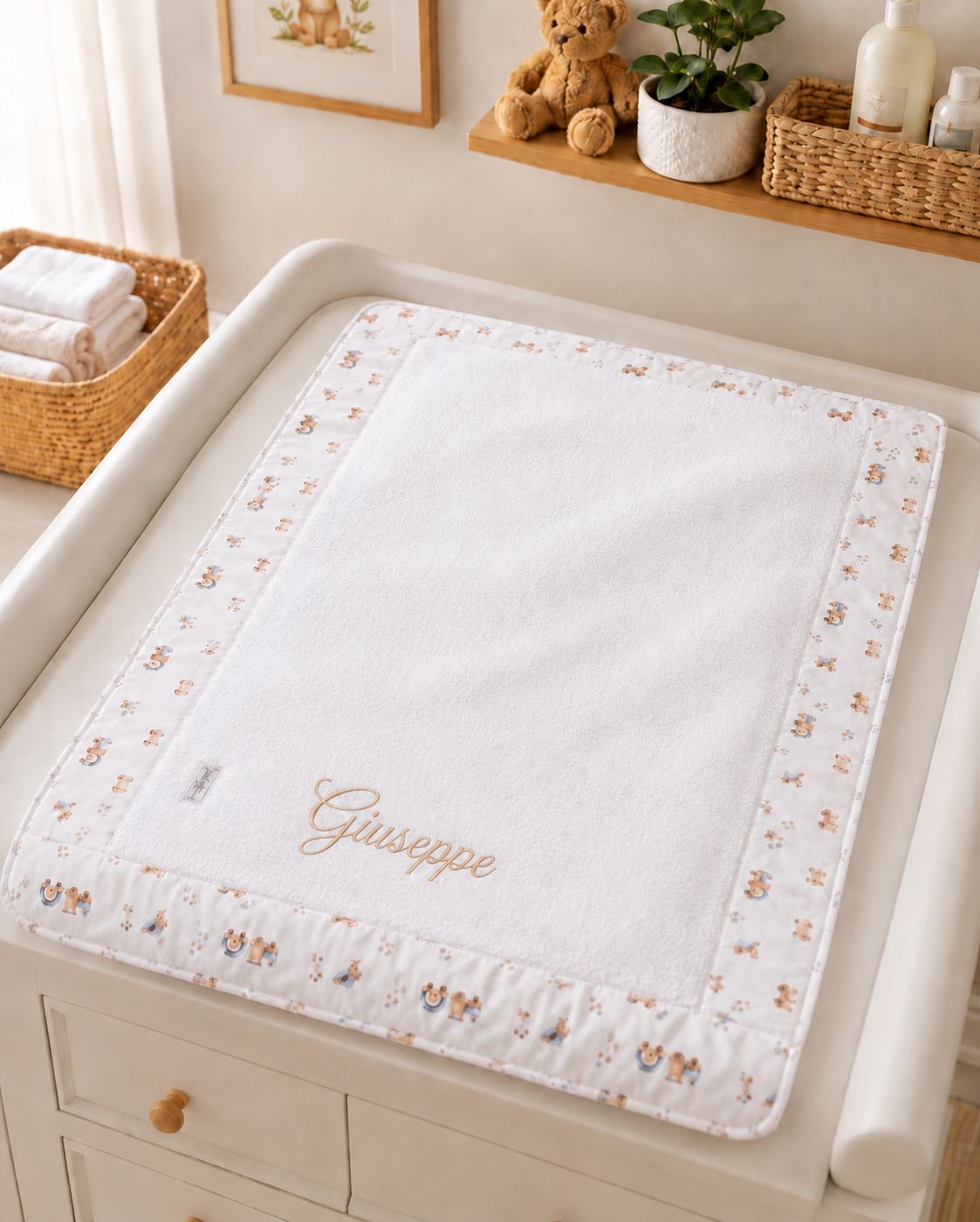 Telo Fasciatoio Tessuti d’Amore con Fascia Fantasia Orsetti e Giochini 4 Lati Personalizzabile - 100x75 cm