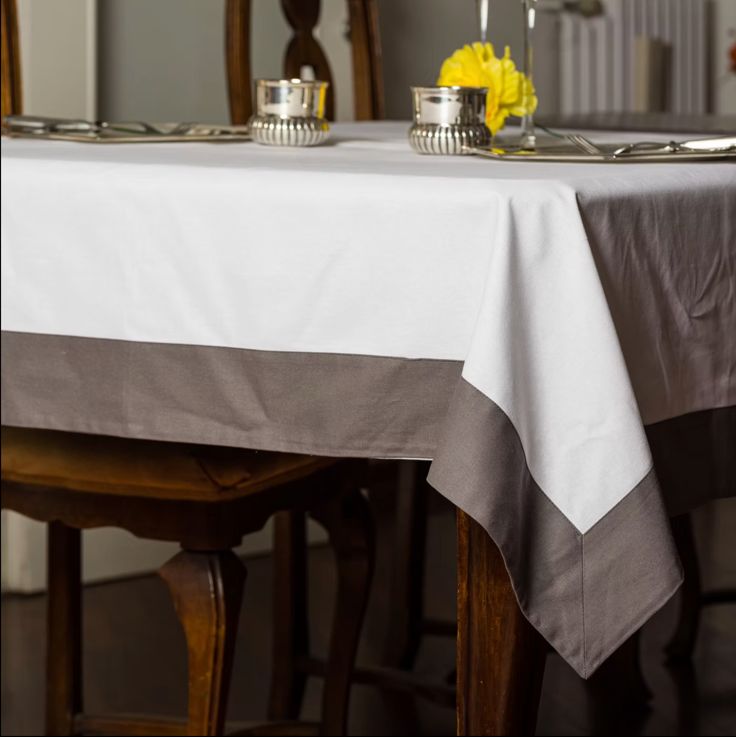 Tovaglia da Tavola in Panama con Balze Applicate – Art. Jackie – Rebecca Home