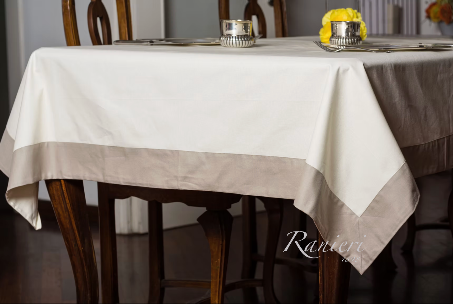 Tovaglia da Tavola in Panama con Balze Applicate – Art. Jackie – Rebecca Home