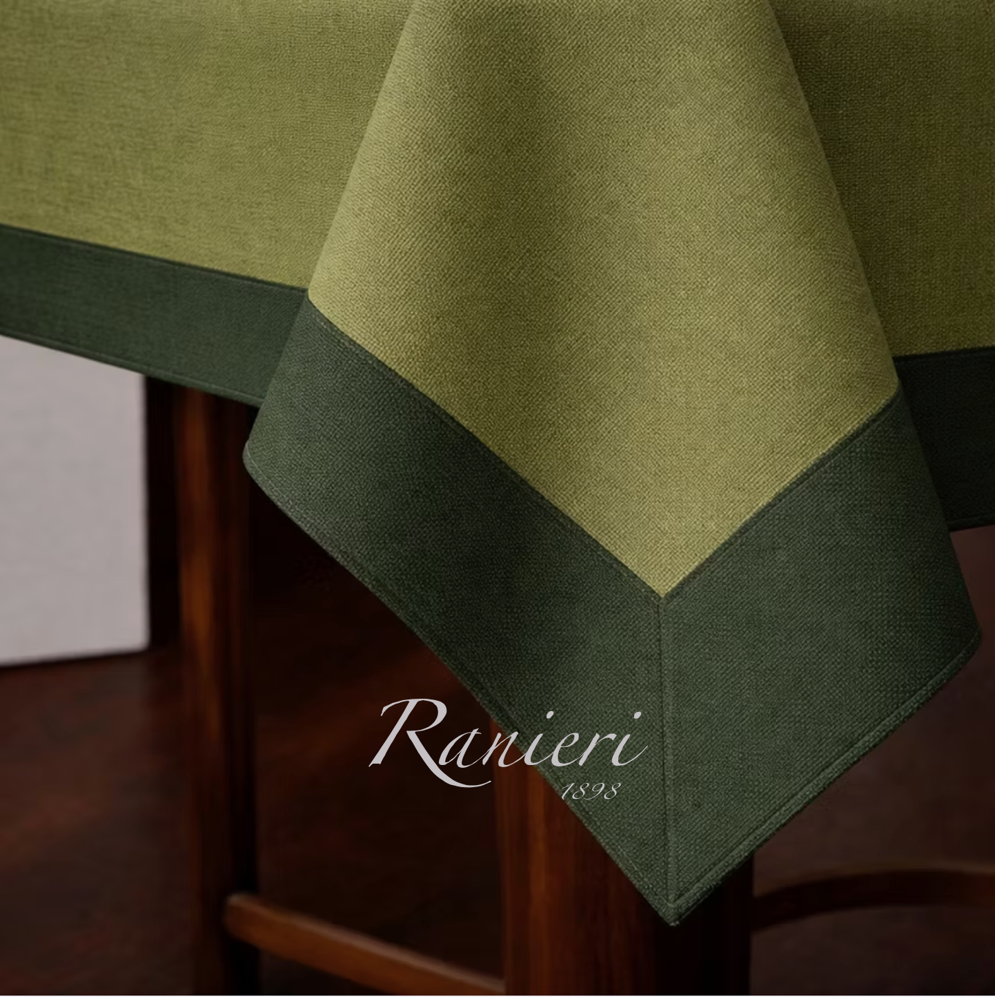 Tovaglia da Tavola in Panama con Balze Applicate – Art. Jackie – Rebecca Home