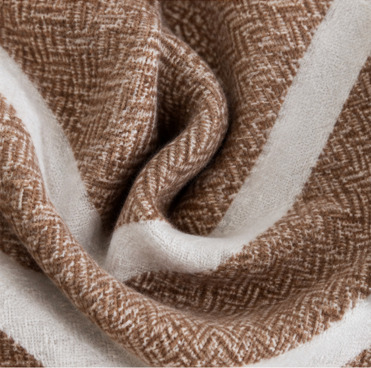 Dettaglio plaid Biancoperla Etna Cotto