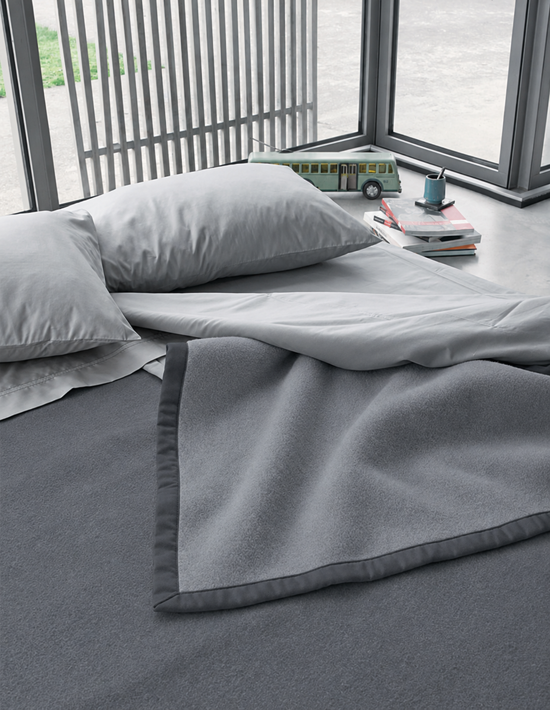 Coperta matrimoniale Coccoy Target Grigio 07 in 100% lana vergine 250x210 cm